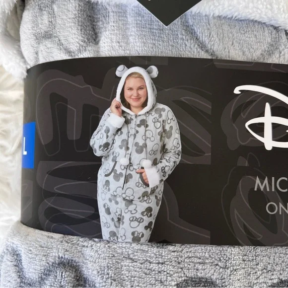 Disney Mickey and Minnie One Piece Pajama Grey Womens Size Large - Picture 2 of 6